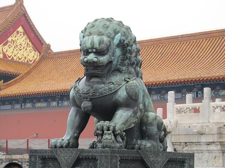 Free Lion Statue photo and picture