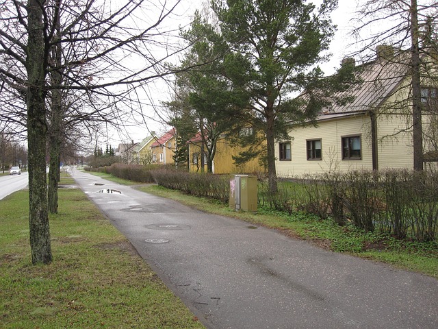 Free Cycle Path Detached Houses photo and picture