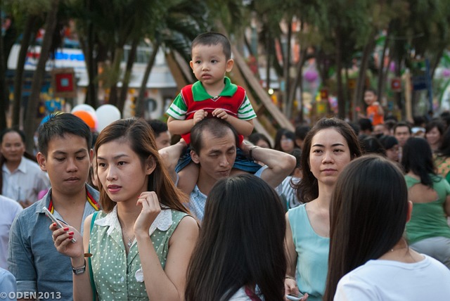 Free Family Crowded photo and picture