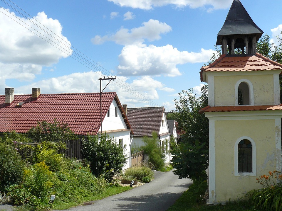 Kostenloses Foto: Häuser, Dorf, Kapelle, Sommer - Kostenloses Bild auf ...