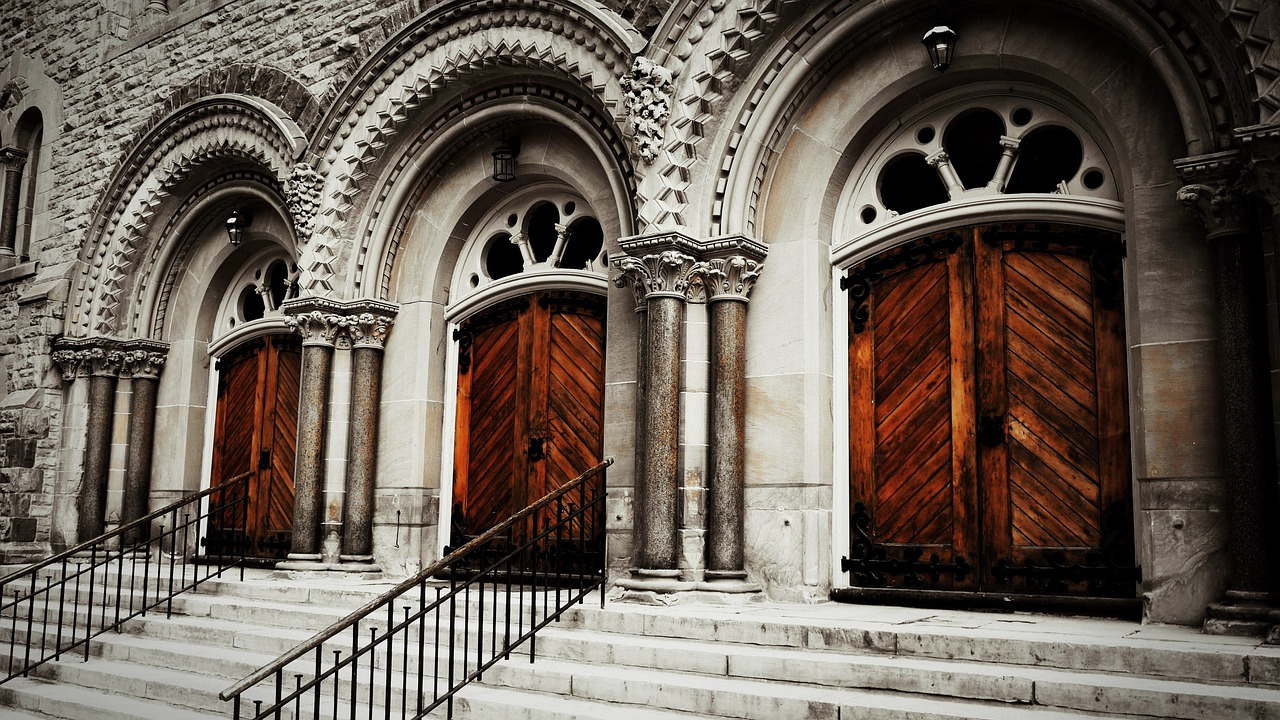 Churches - free online jigsaw puzzle photo