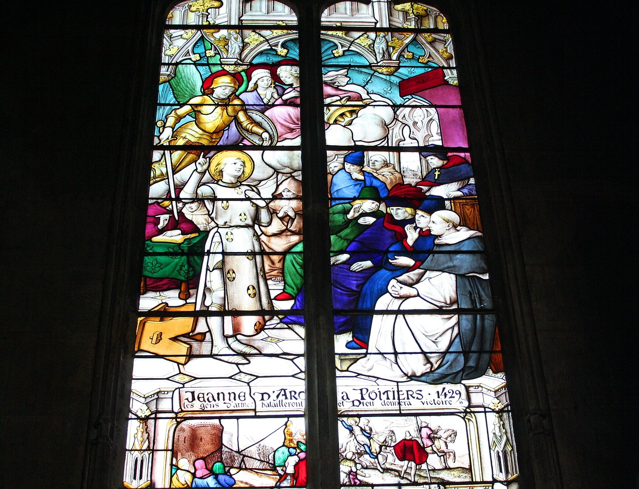 Stained Glass Window - free online jigsaw puzzle photo