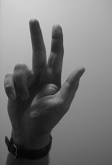 超过 40 张关于“中指”和“手”的免费图片