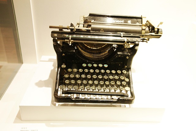 Free Keyboard Heirloom photo and picture