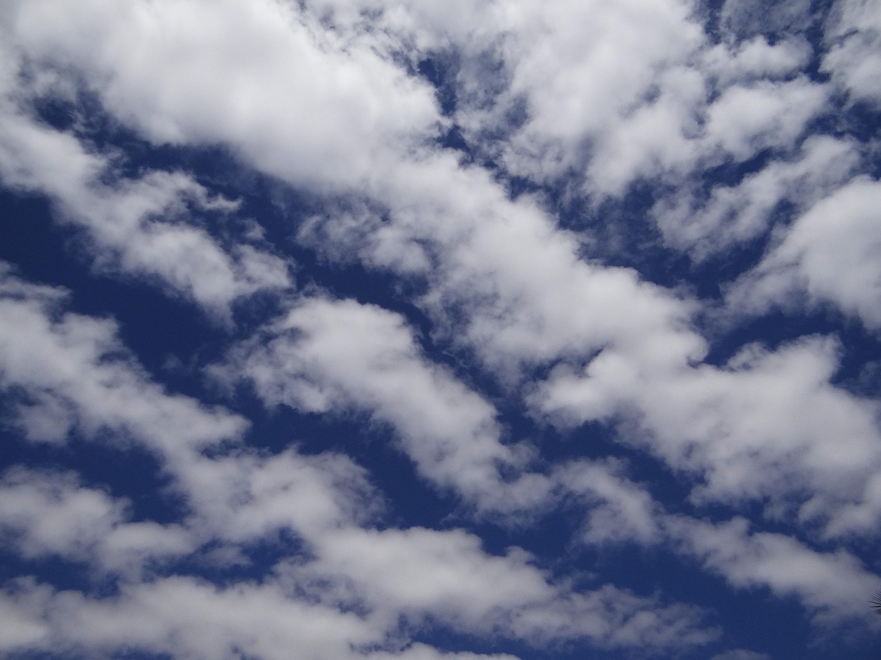 Clouds - free online jigsaw puzzle photo
