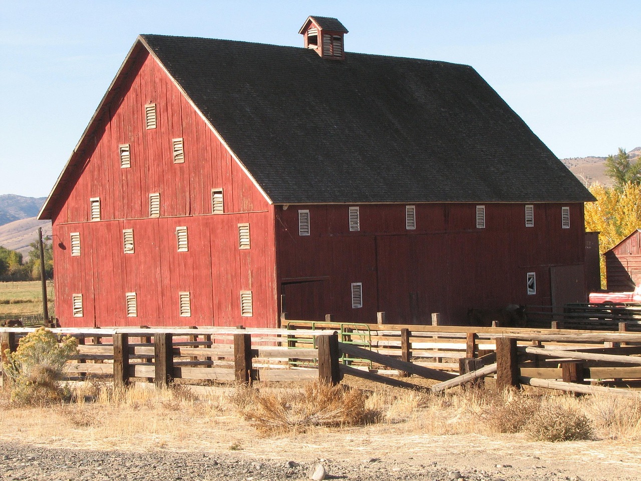 Red Barn - free online jigsaw puzzle photo