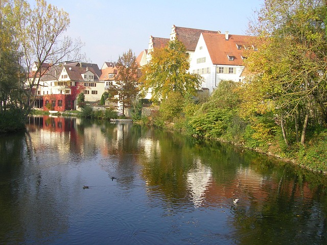 Free Mouth Sounding Danube photo and picture