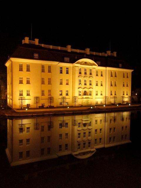 Slot, Köpenick, Gylden Gul