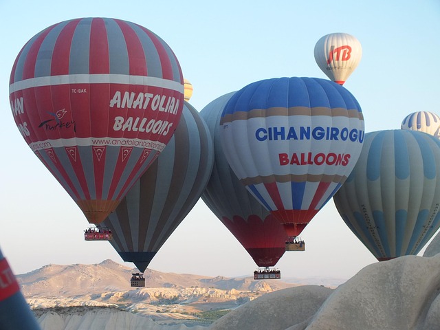 Free Balloon Hot Air Balloon photo and picture