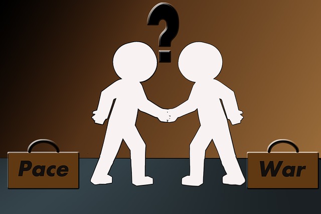 Free male suitcase disagreement illustration