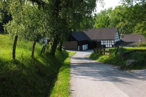 Free Neandertal Landscape photo and picture
