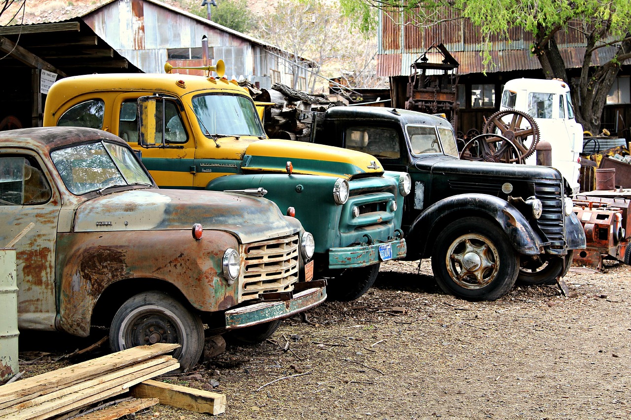 Old Cars - free online jigsaw puzzle photo