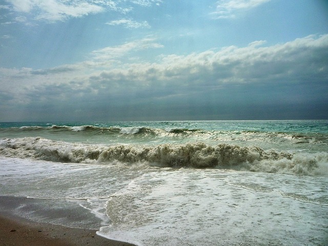 Free Sea Storm photo and picture