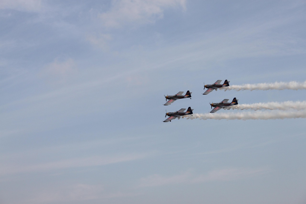 Aviones Toro Rojo - Foto gratis en Pixabay - Pixabay