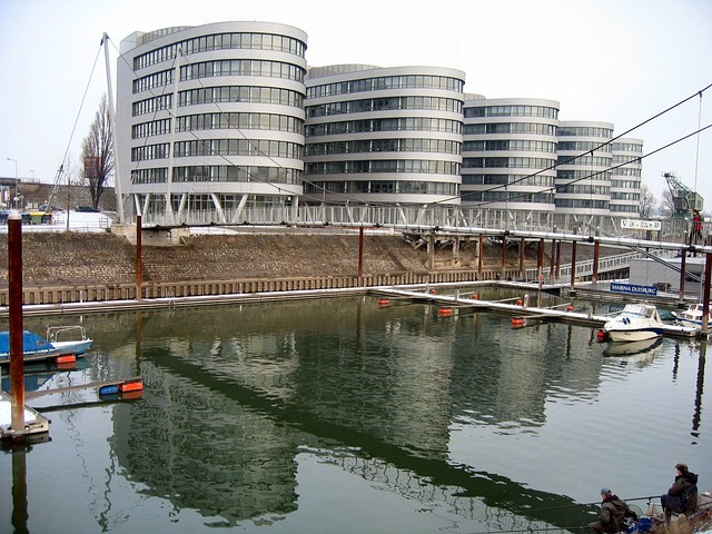 Free House Five Boats photo and picture