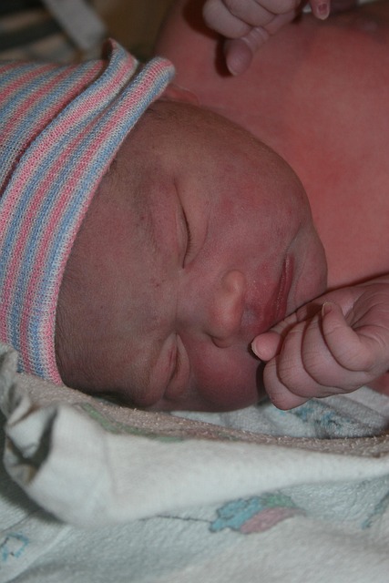 Free Newborn Baby photo and picture