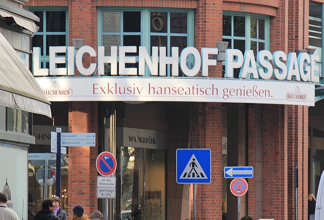 Passage, hamburg, bleichenhof passage and hanseatic — photo by NiyaPeleikis