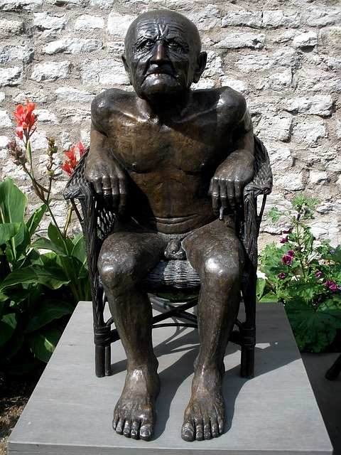 Standbeeld, Kunstwerk, Naakte Man, Oud