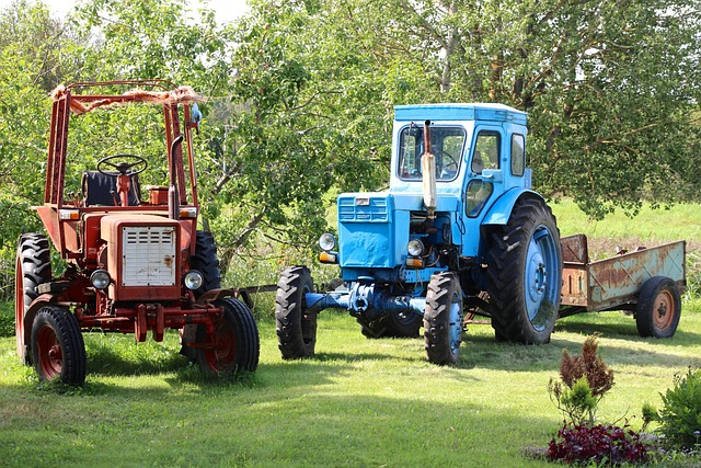 Free Tractor Nature photo and picture