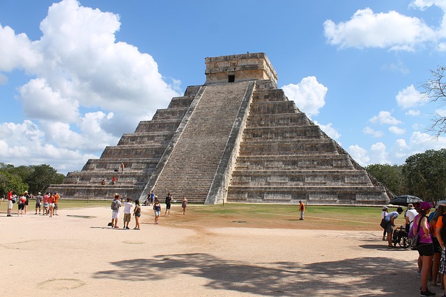 Free Mexico Chichen Itza photo and picture