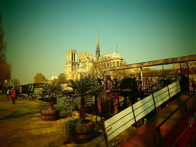 Free Notre Dame Cathedral photo and picture