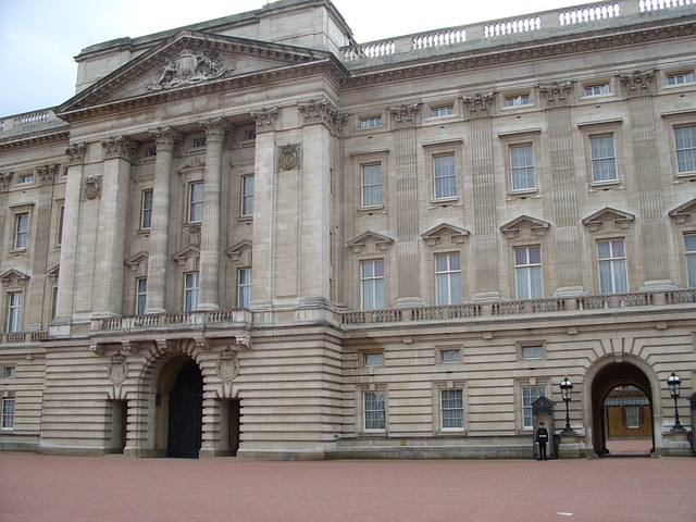 Free Buckingham Palace England photo and picture