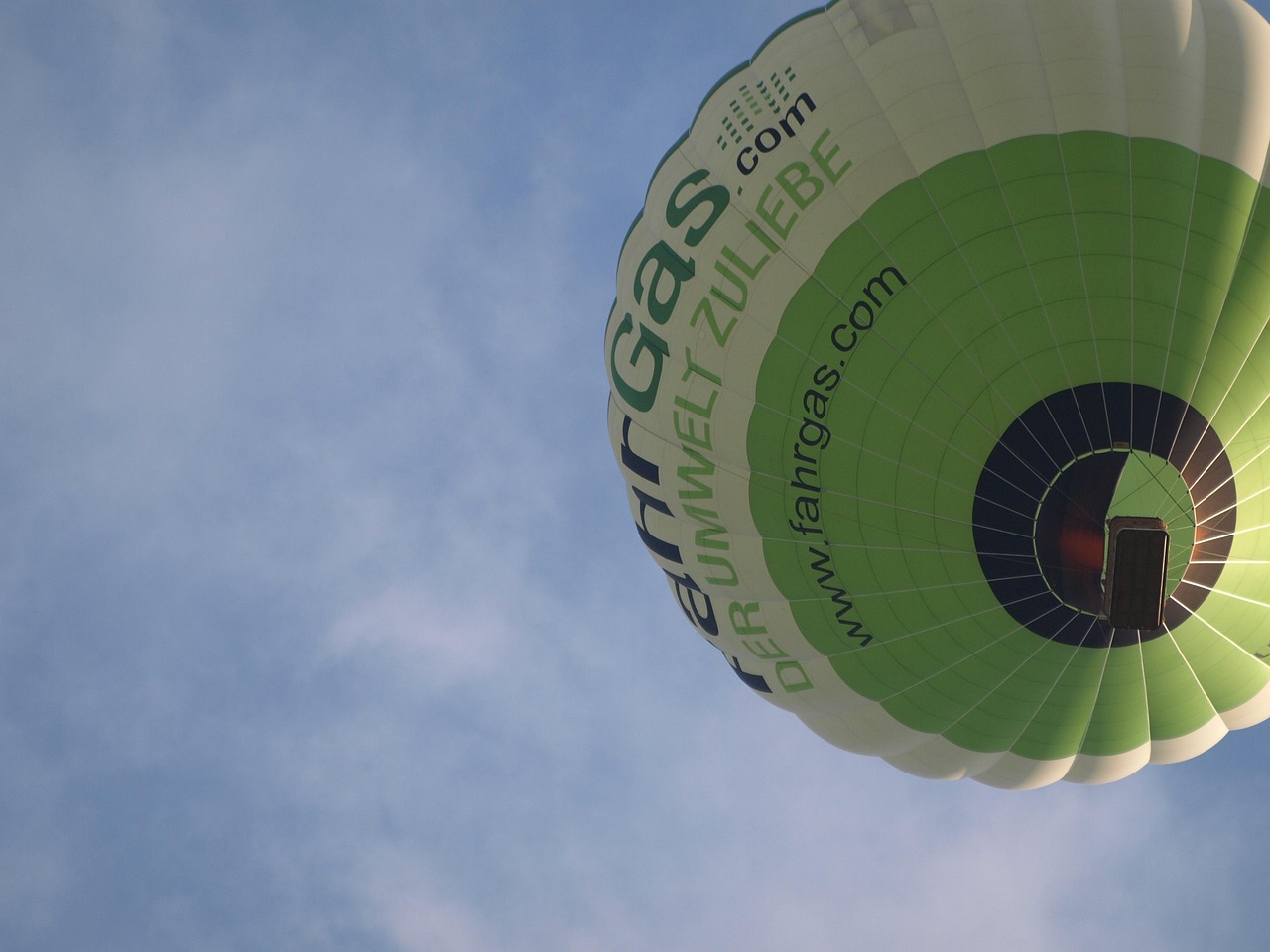 Hot Air Balloon - free online jigsaw puzzle photo