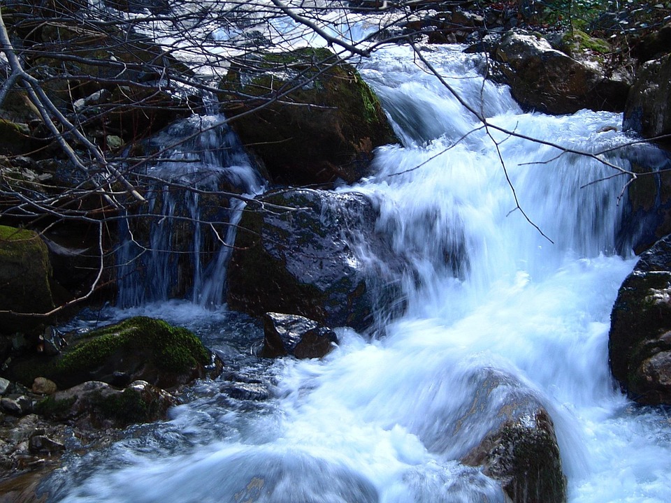 101+ Gambar Air Terjun Mengalir Terbaik 101+ Gambar Air Terjun Mengalir Terbaik