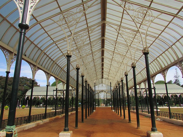 Free Glass House Architecture photo and picture