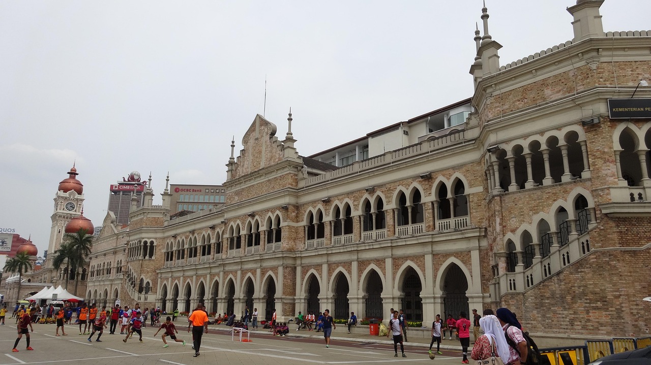 Download free HD stock image of Palace Building Free Palace Building photo and picture