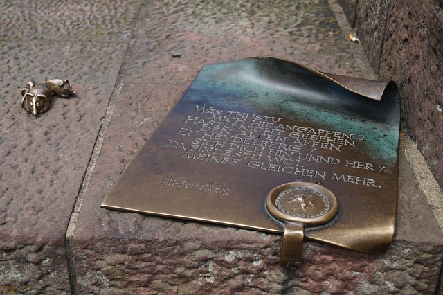 Script, Heidelberg, Historisch, Bronzen