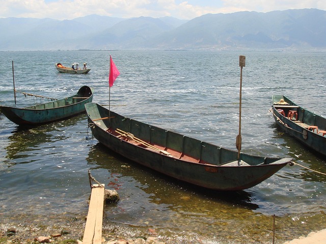 Free Lake Erhi Lake photo and picture