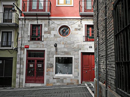 Free Pamplona Street photo and picture