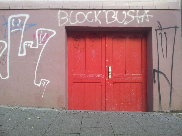 Free Red Door photo and picture