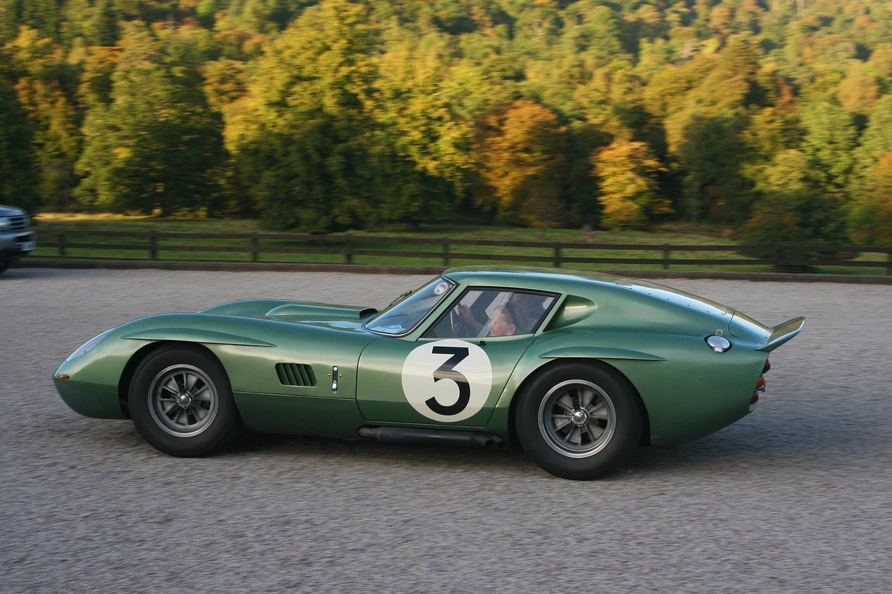 Race Car - free online jigsaw puzzle photo