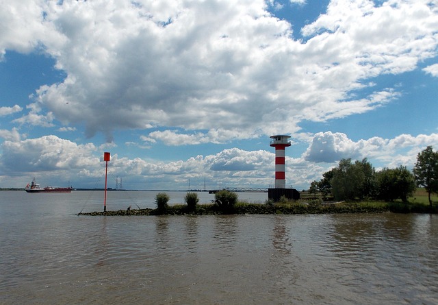 Free Elbe Flow photo and picture