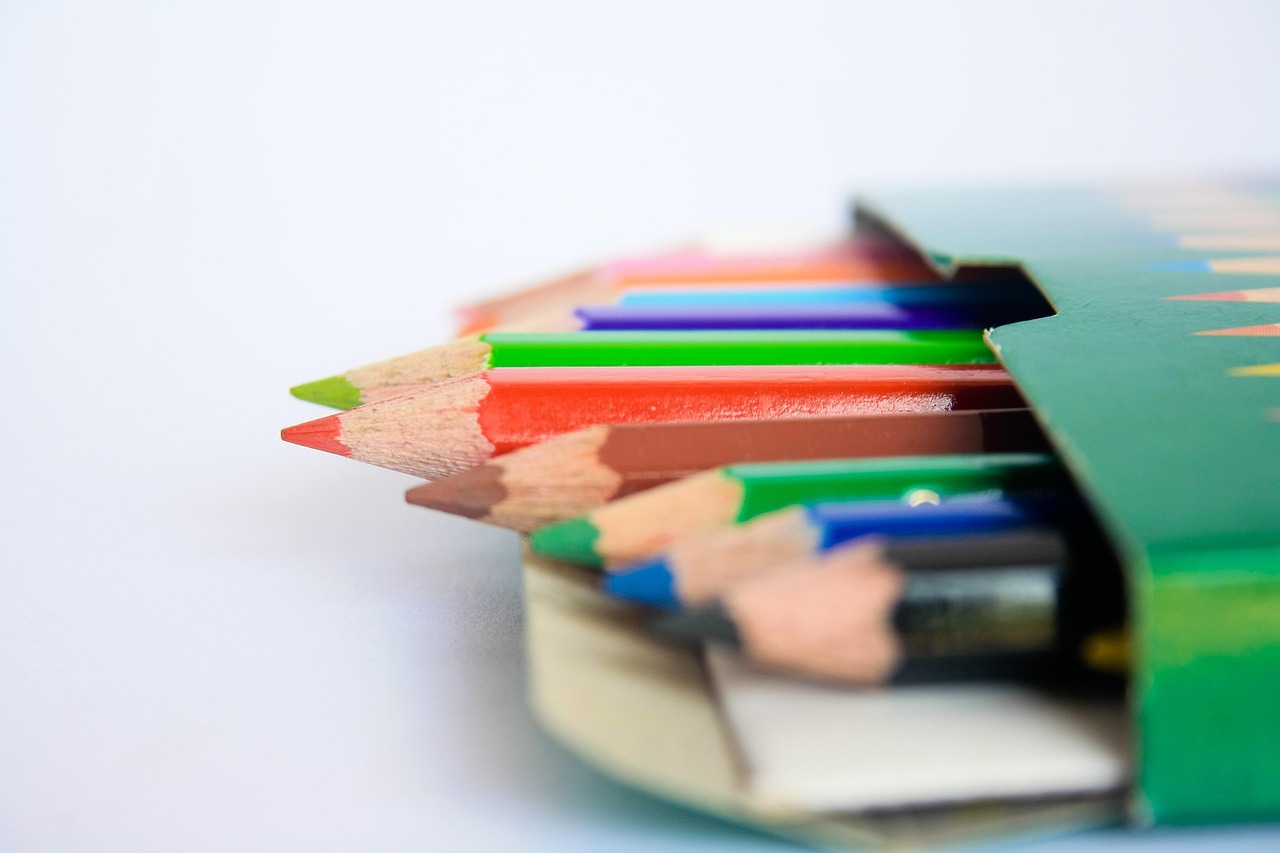 Crayons De Couleur Enfants Surakey - 12 Couleurs Pastel à L'huile Non-toxiques - Forme Cacahuète Ergonomique - Pour Bébés Dès 36 Mois