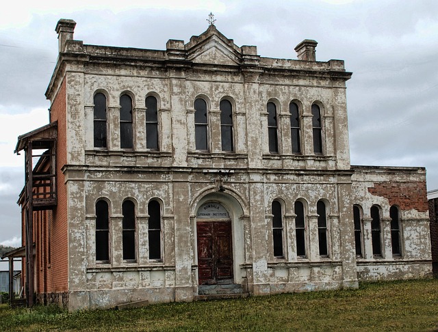 Free Abanonded Building photo and picture