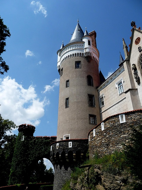 Free Lock Gutters Castle photo and picture