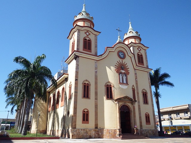 Free Church Temple photo and picture