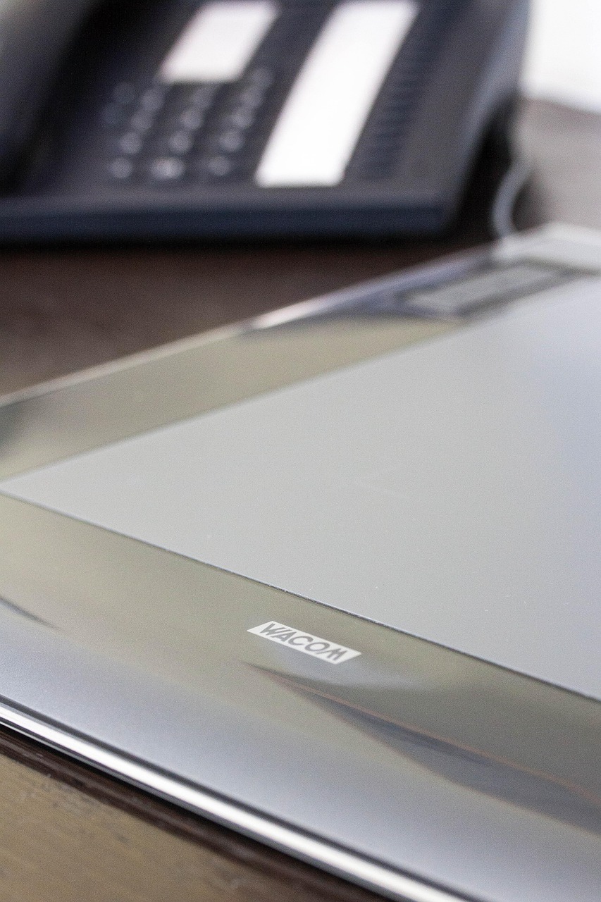 Phone Graphics Tablet Desk Graphic Free photo on Pixabay