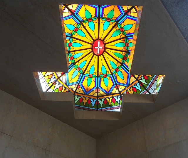 Free Cruz Stained Glass photo and picture