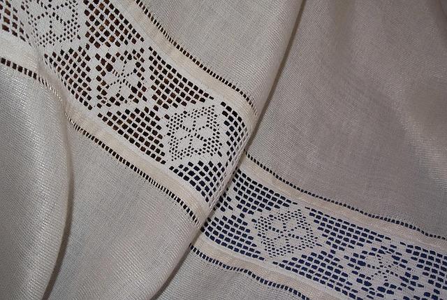 Broderi, Tråde, Syning