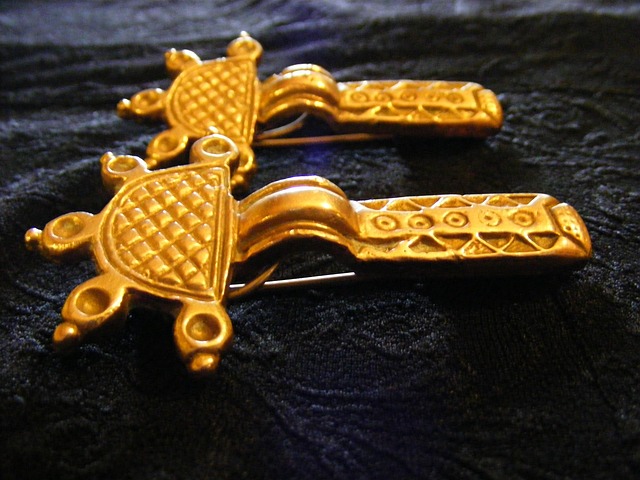 Free Bow Brooch Merovingian photo and picture