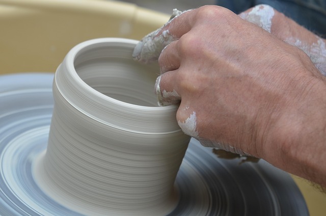 Free Potters Hub photo and picture