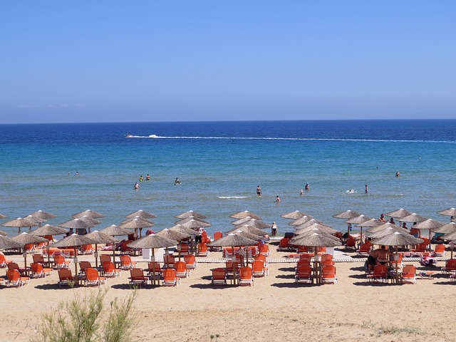 Free Beach Sunbed photo and picture