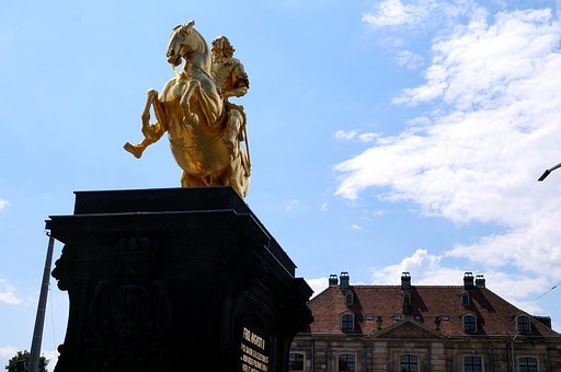 Gyldne Rytter, Dresden, Historisk