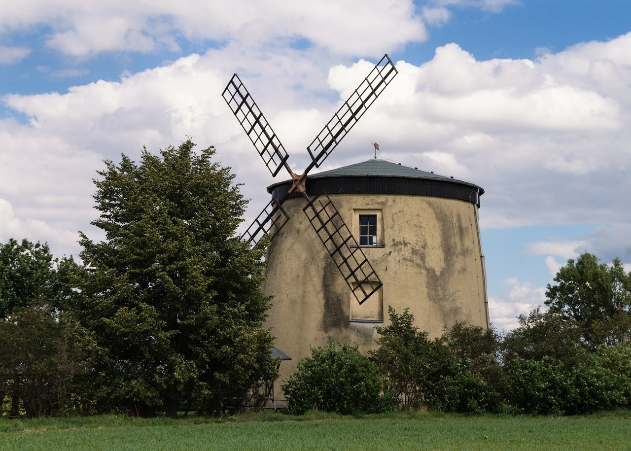Windmill - free online jigsaw puzzle photo
