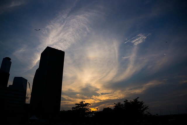 Free Cloud Night View photo and picture