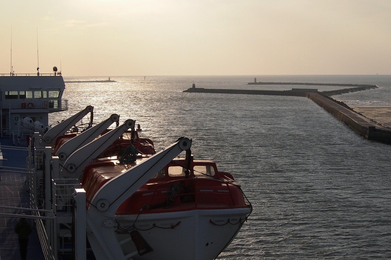 200+ Free Lifeboat & Boat Images - Pixabay